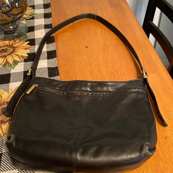 Stone Mountain Accessories | Bags | Stone Mountain Black Leather Purse ...